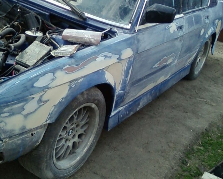 Покрасили машину половой краской