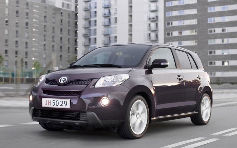 Toyota Urban Cruiser кроссовер