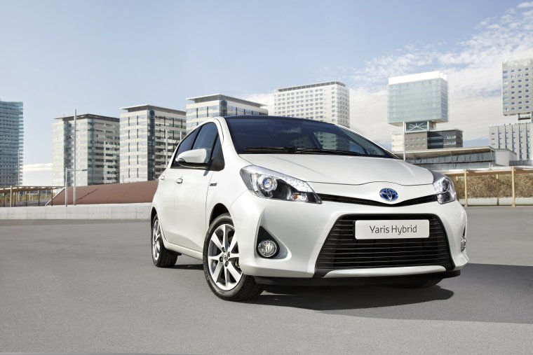 Toyota Yaris 2012 model Hybrid