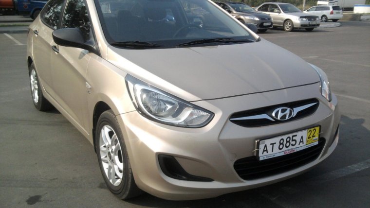 Hyundai Solaris бежевый металлик