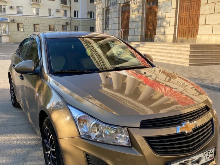 Коричневый цвет автомобиля