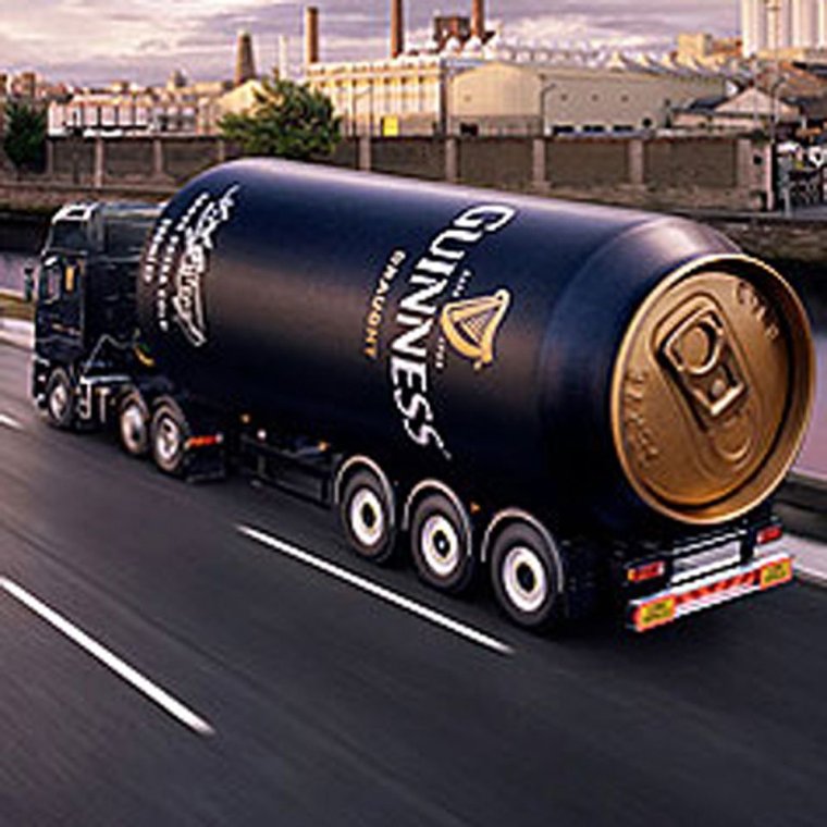 Огромная бочка пива