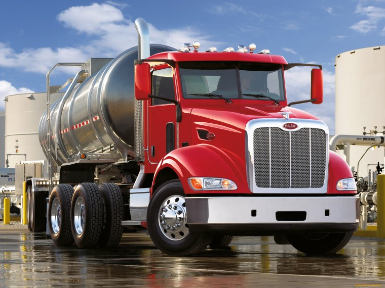 Peterbilt 384