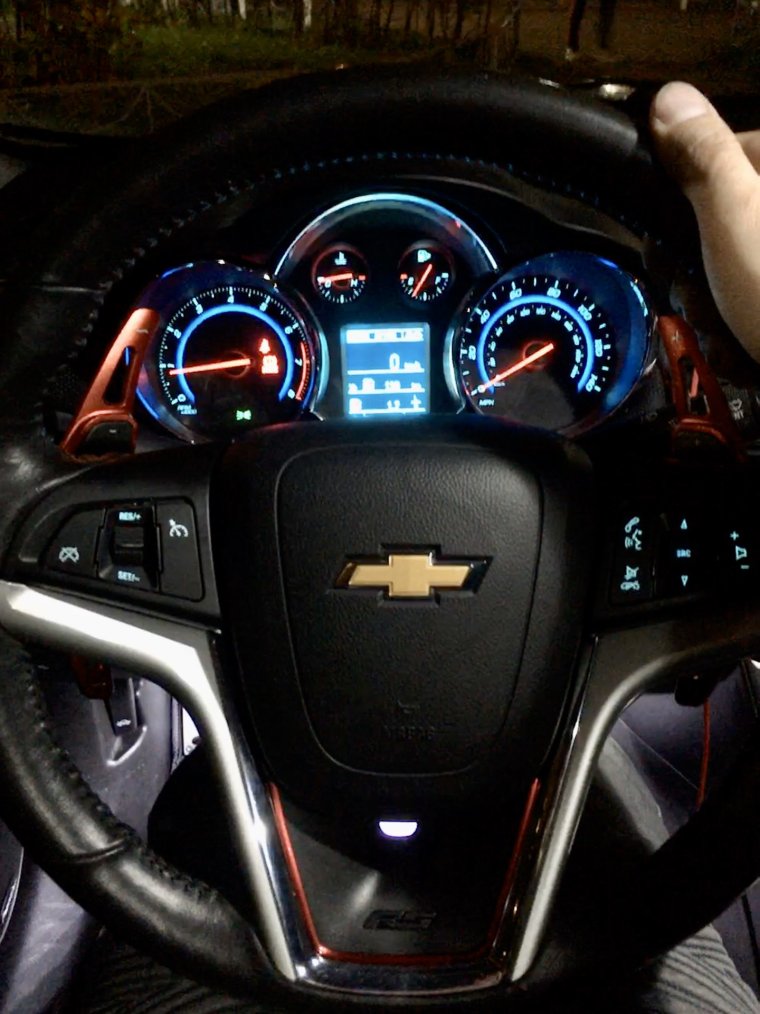 За рулем Шевроле Круз