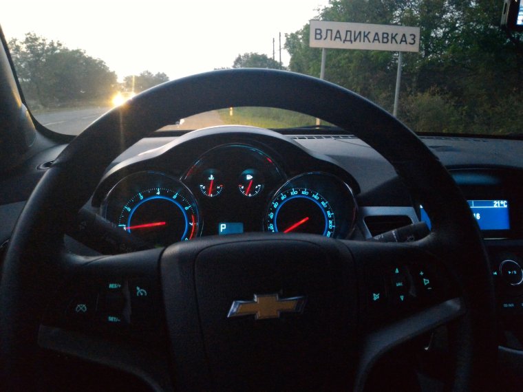 Шевроле вид из-за руля