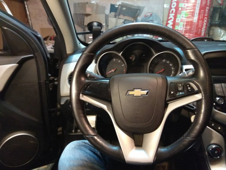 Шевроле Круз 1.8 2010 вунутеры пот руля