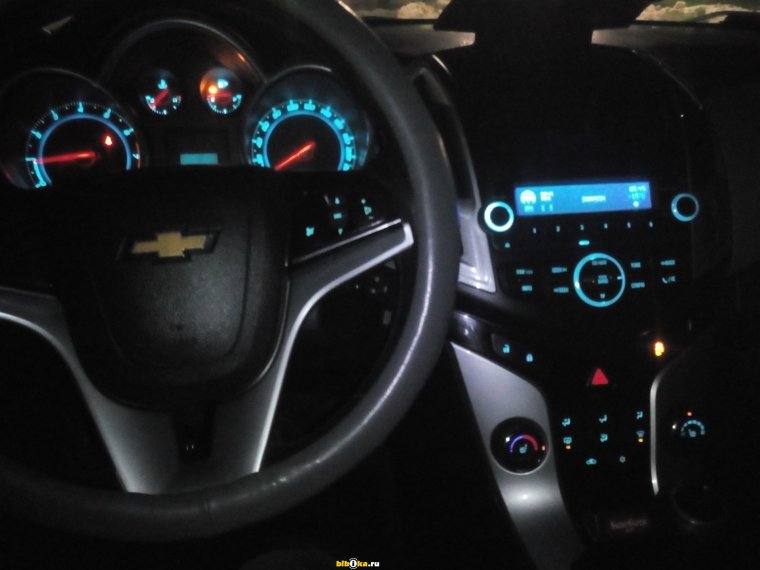 Chevrolet Cruze 2014 салон ночью