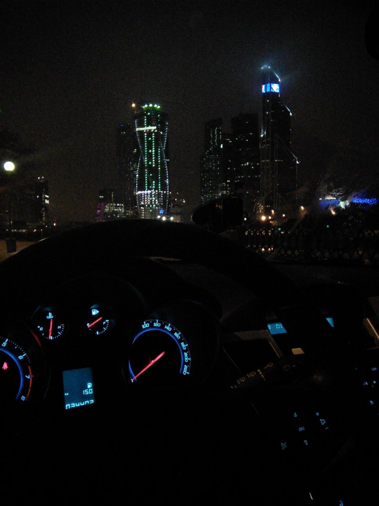 Chevrolet Cruze рулём ночью