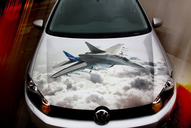 Наклейки на капот автомобиля