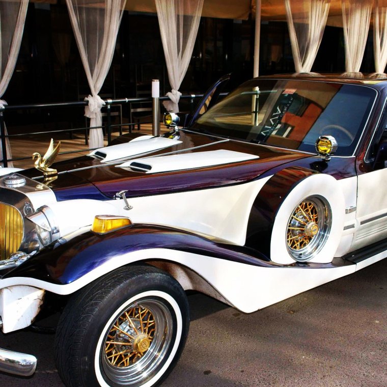 Лимузин в ретро стиле