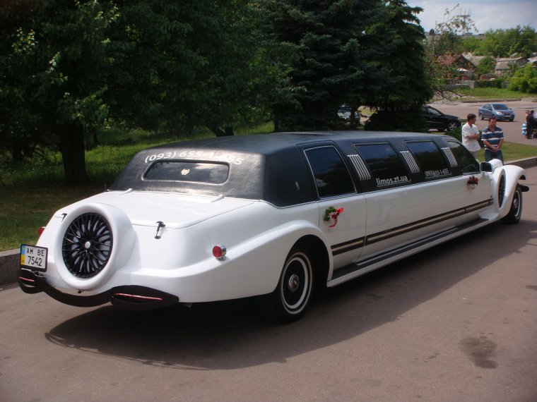 Лимузин Lincoln Excalibur