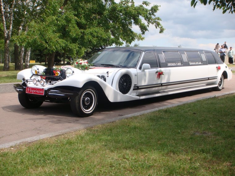 Лимузин Линкольн ретро