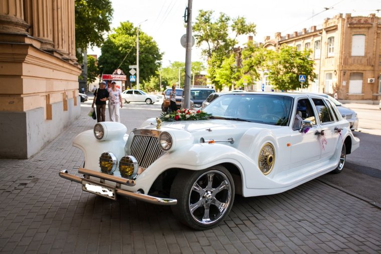 Старинные машины для свадьбы