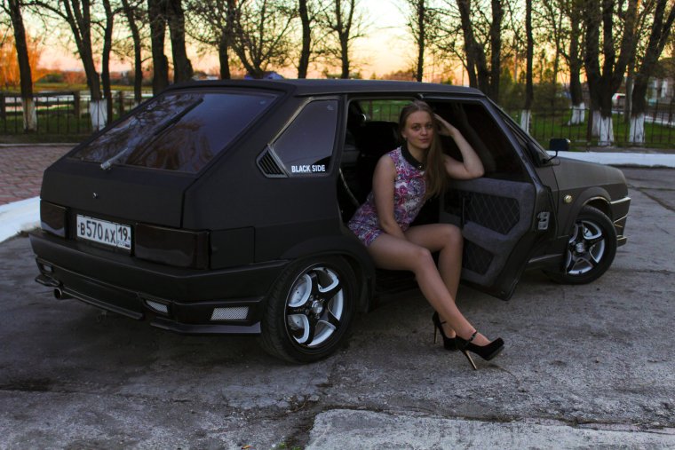 ВАЗ 2109 черный тюнингованный