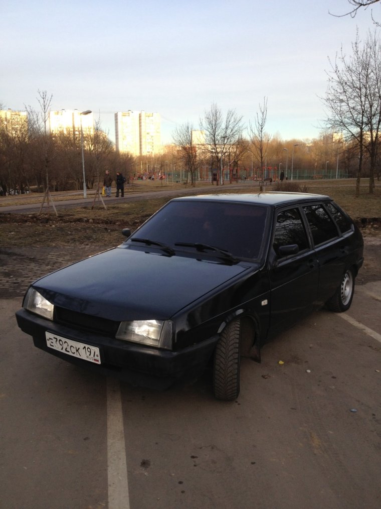 Лада ВАЗ 2109 черная тонированная