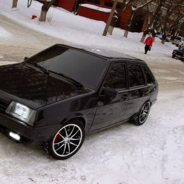 ВАЗ 2109 черная бандитка