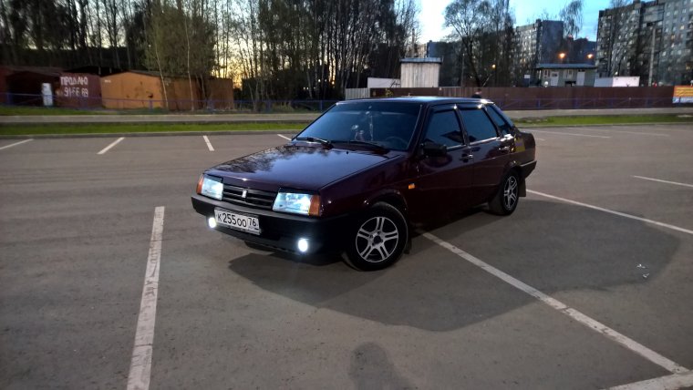 Лада 21099 бордовый