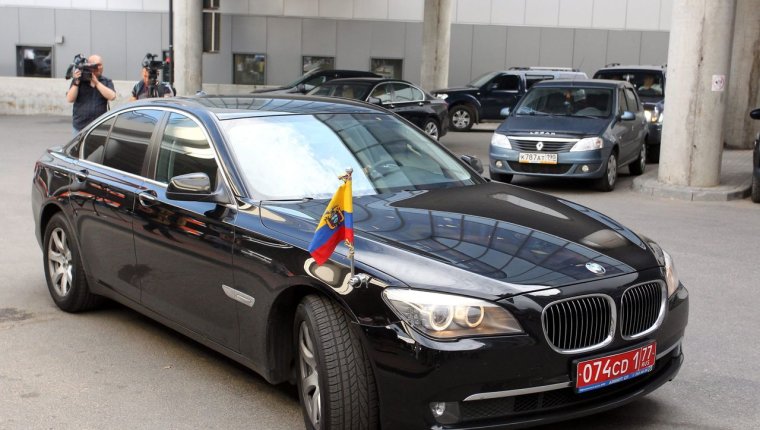 Дипломатические номера на авто