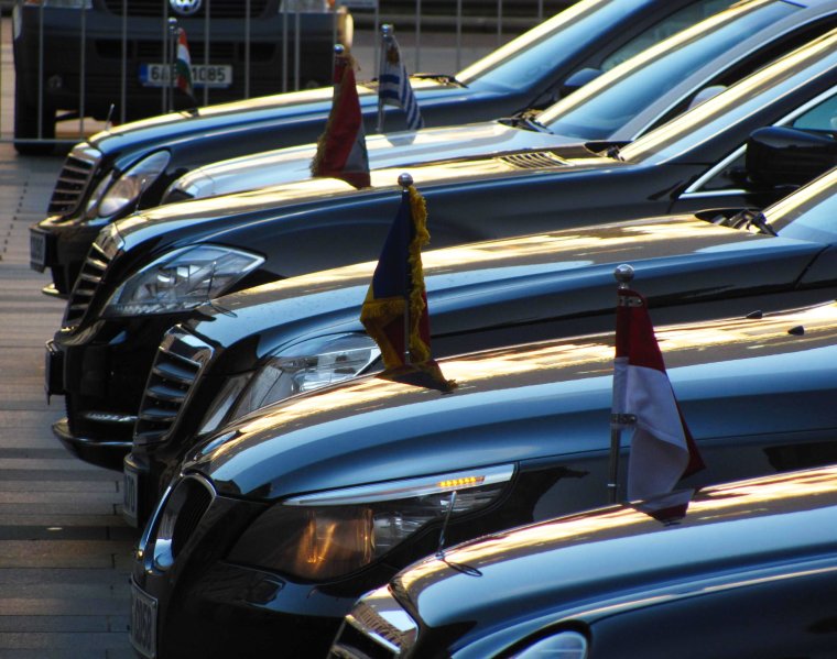 Автомобили дипломатов