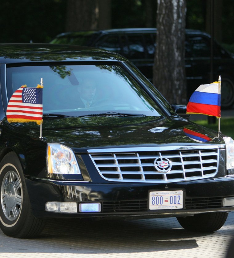 Дипломатический автомобиль США