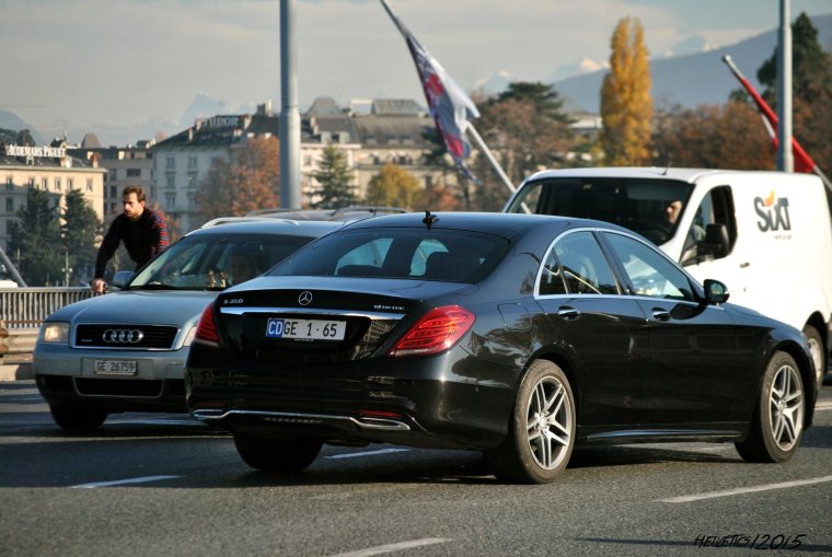 Номера дипломатических машин