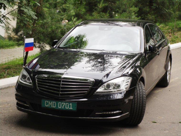 Машины дипломатов