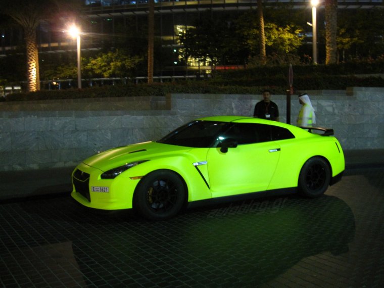 Nissan gt-r (r35) 2016 Fluorescent Neon Yellow