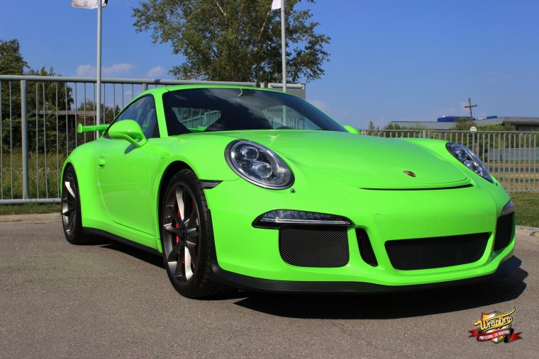 Порше 911 кислотно зелёный