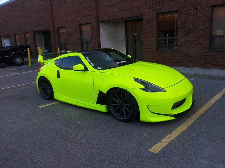 Nissan 370 z Green