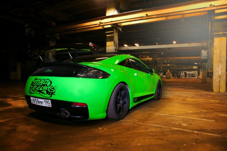 Мицубиси Эклипс зеленая