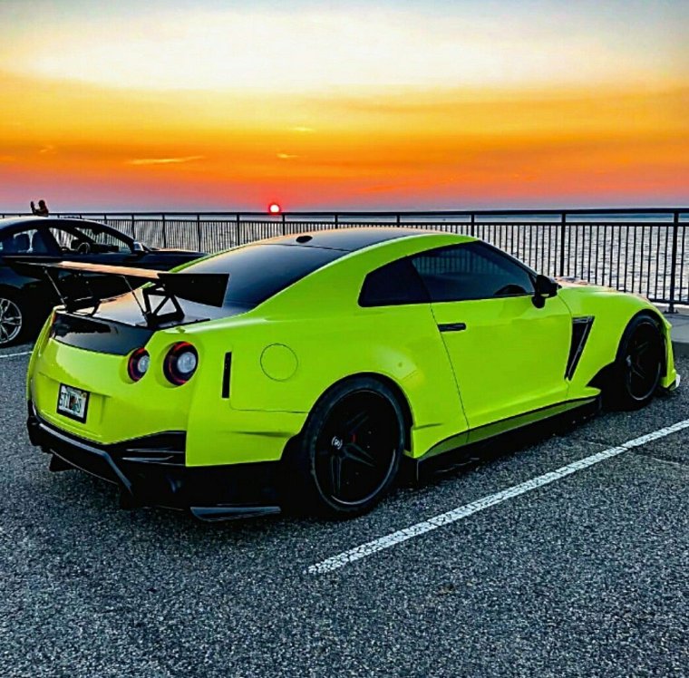 Nissan gt-r 35