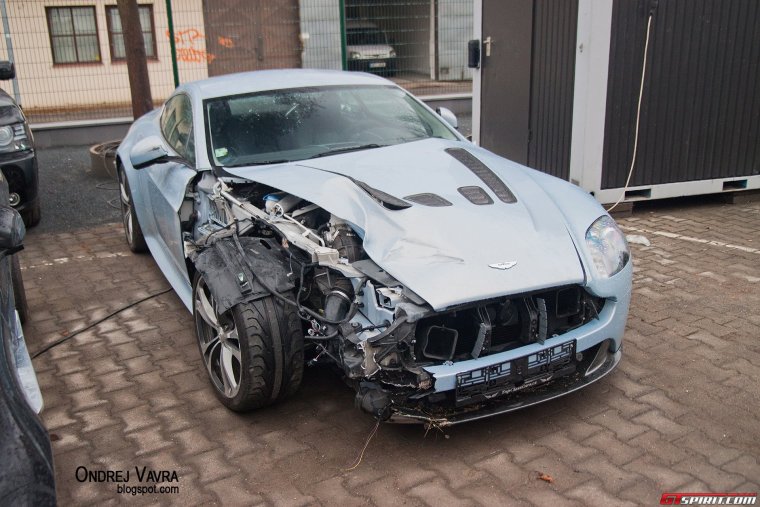 Битые суперкары