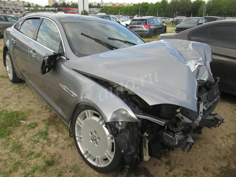 Jaguar XJ 2009&gt; битый