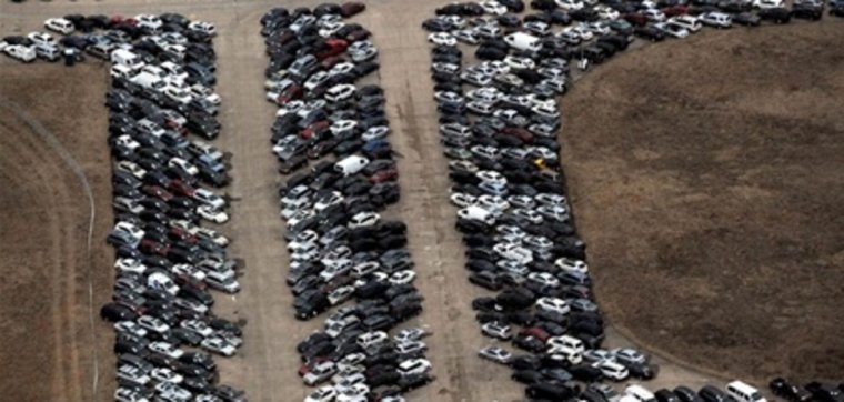 Свалка автомобилей вид сверху