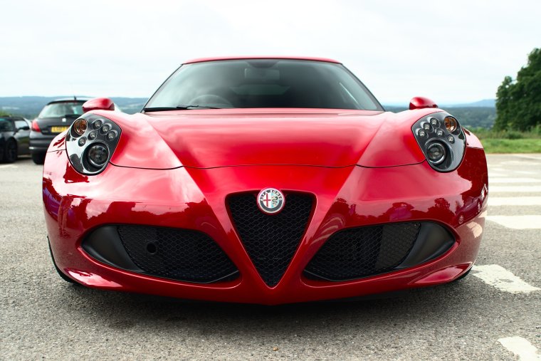 Alfa Romeo 8c 2021