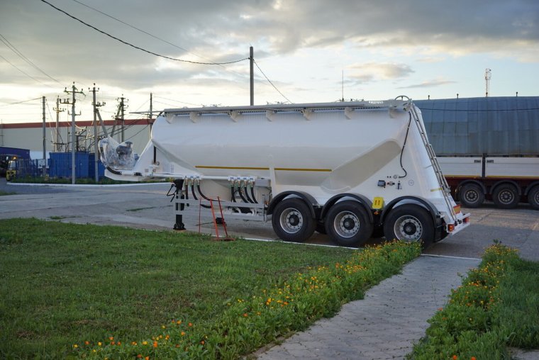 КАМАЗ 54112 Муковоз