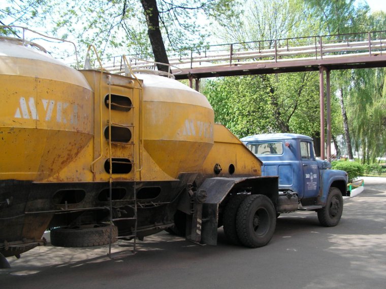 Цементовоз Volvo