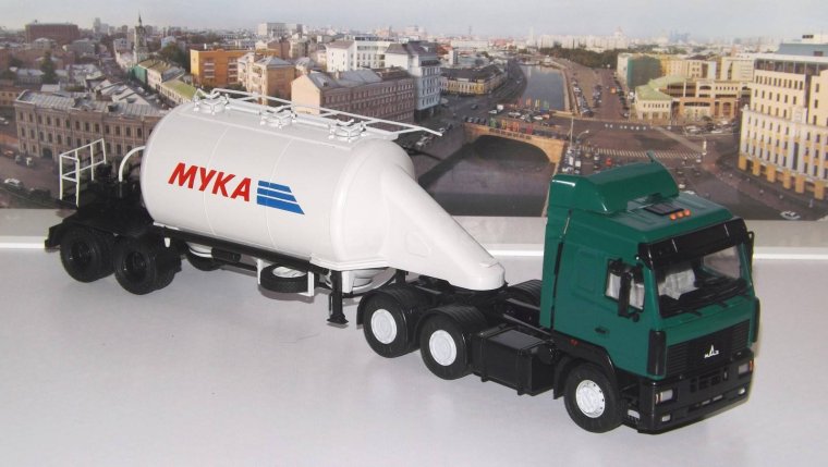 КАМАЗ Муковоз 1 43