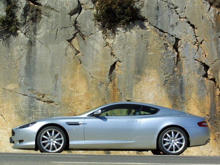 Aston Martin db9 Coupe 2004