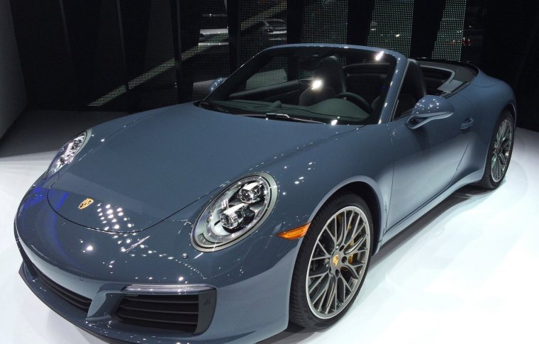 Graphite Blue Metallic Porsche