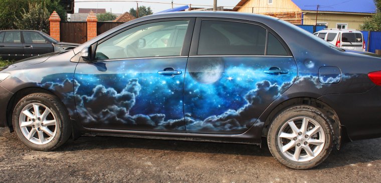 Аэрография космос на авто