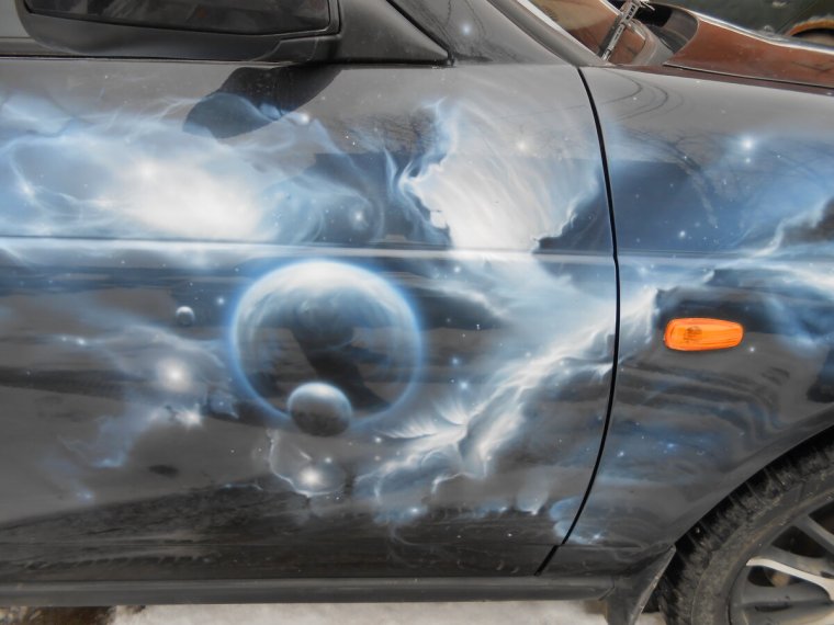 Аэрография на машинах космиче