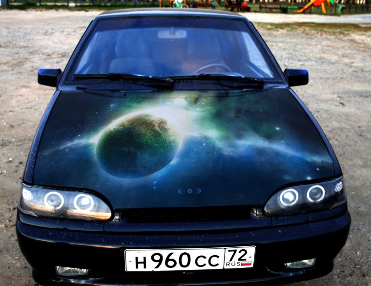 Аэрография языки пламени на ВАЗ 2113