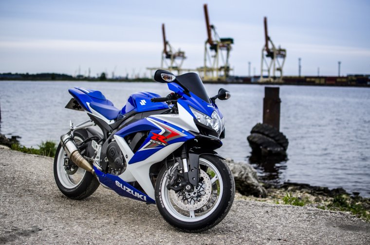 Suzuki GSXR 750