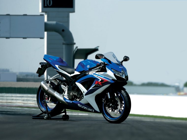 Suzuki GSX-R 750 k8