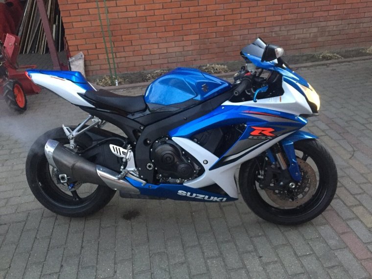 Сузуки 750 GSX R