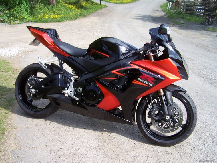 Suzuki GSX-R 1000 k7 k8