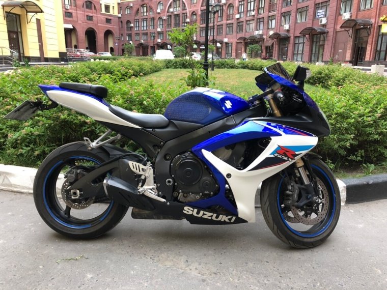 Сузуки GSXR 600