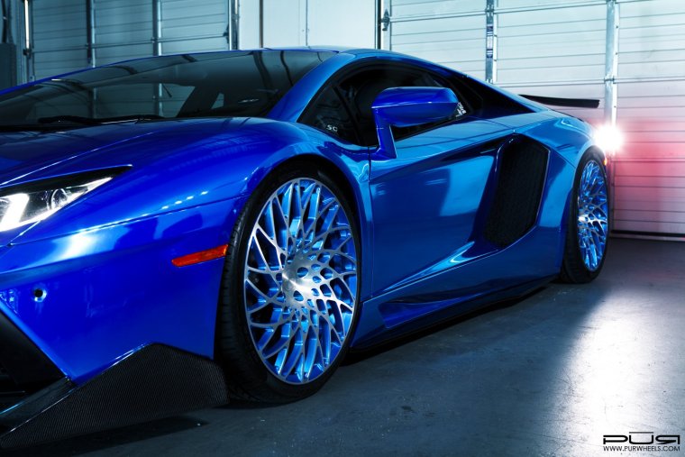 Перламутровый Ламборджини авентадор