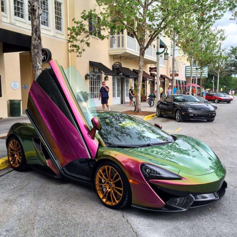 ЛАФЕРРАРИ хамелеон